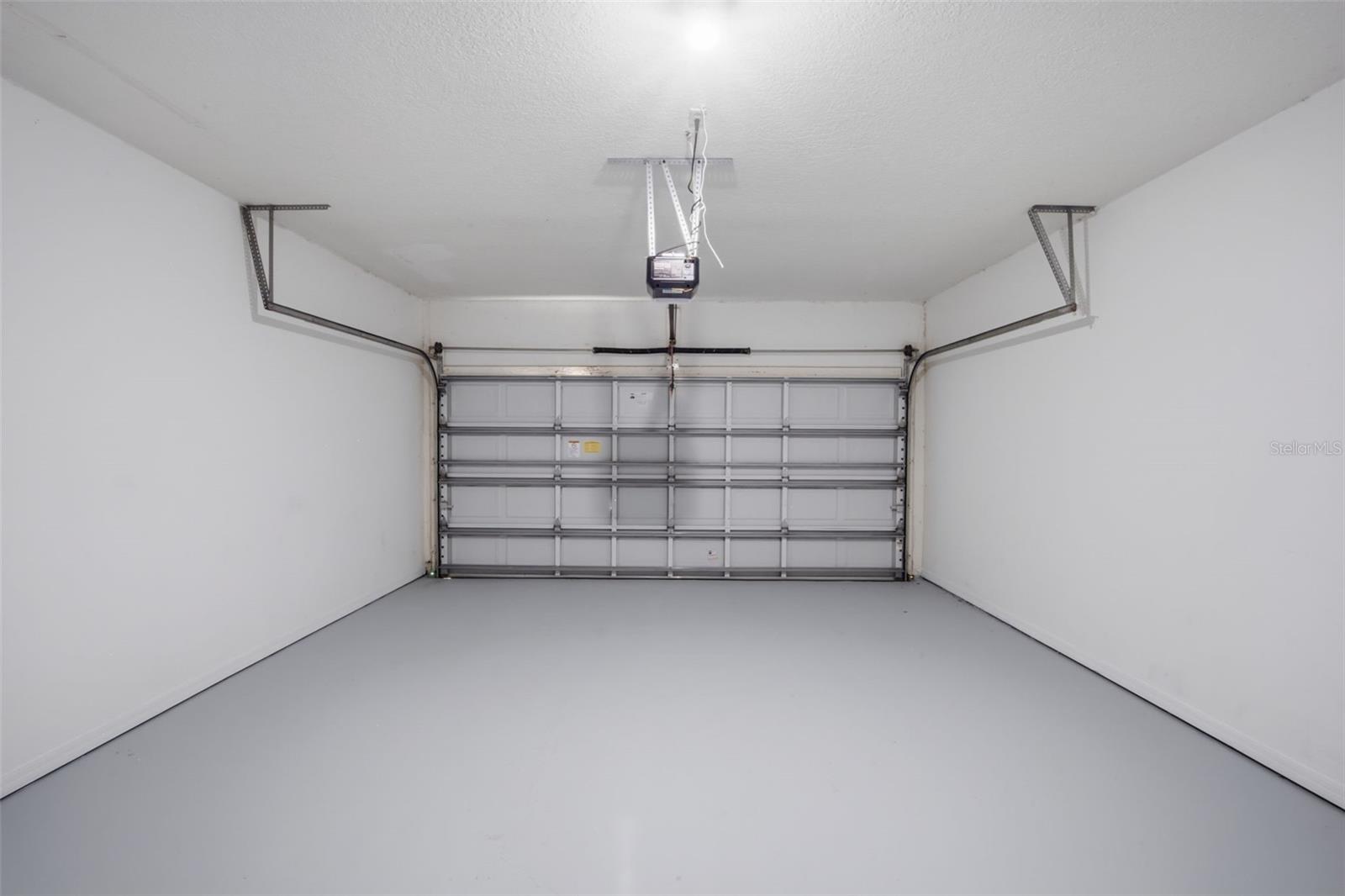 SADDLE CREEK MANOR - Residential