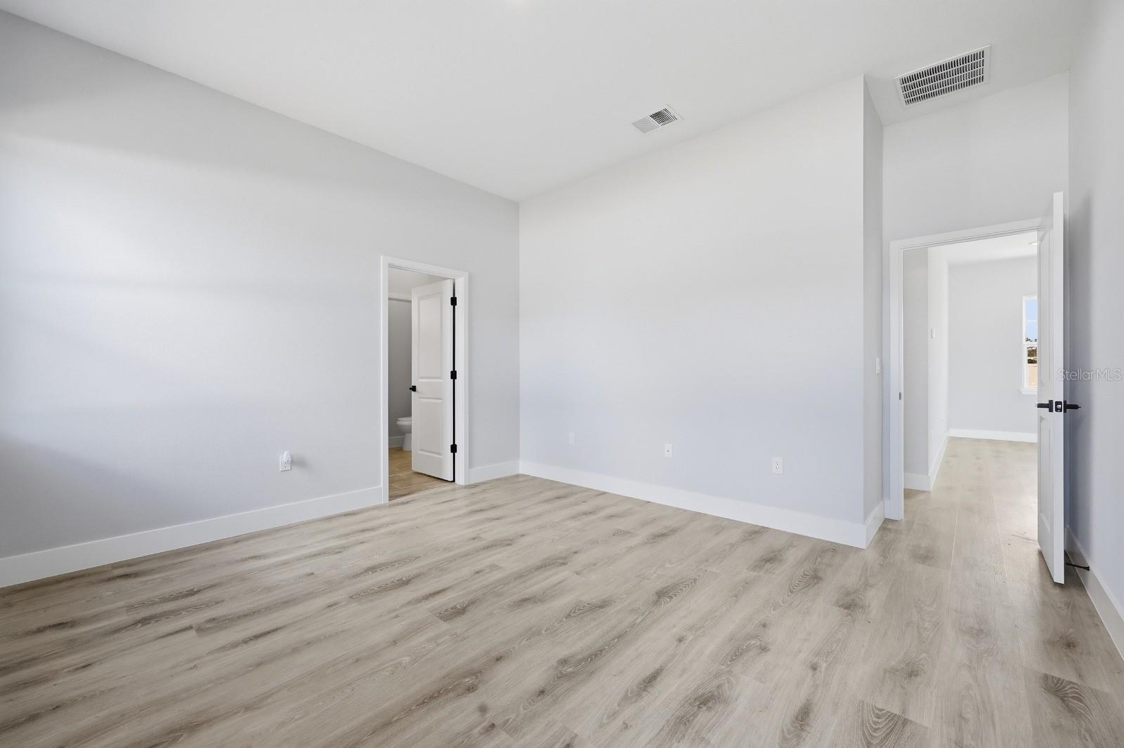 MARION OAKS - Residential