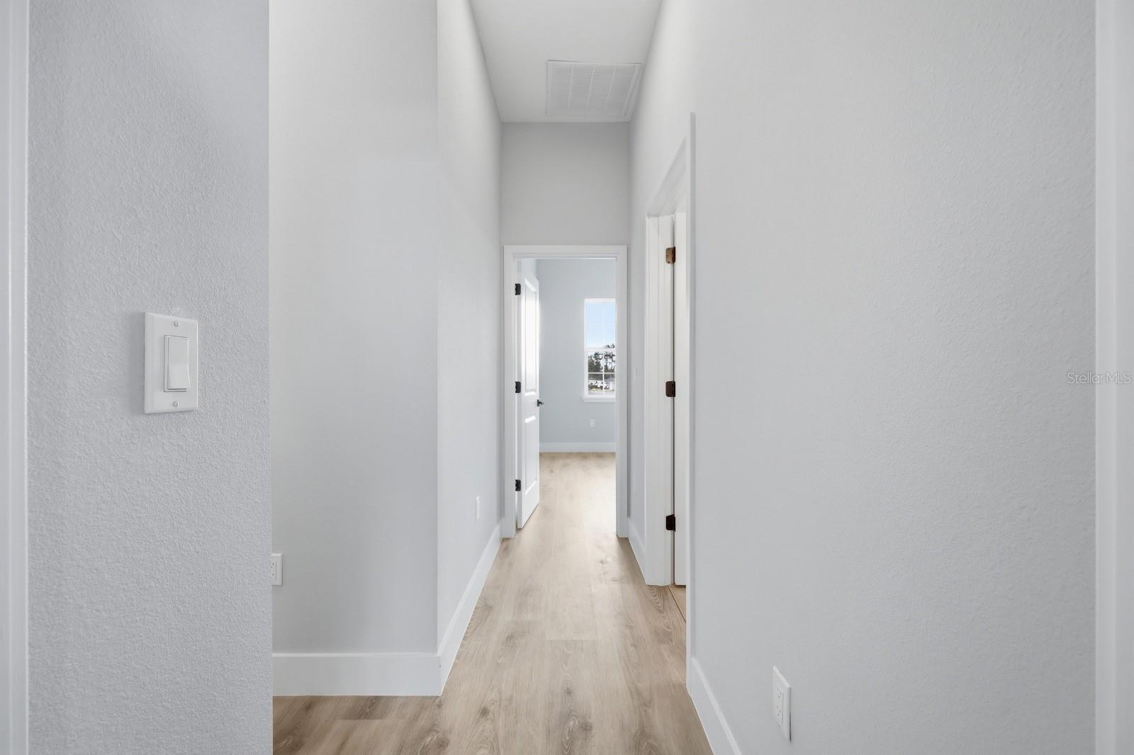 MARION OAKS - Residential