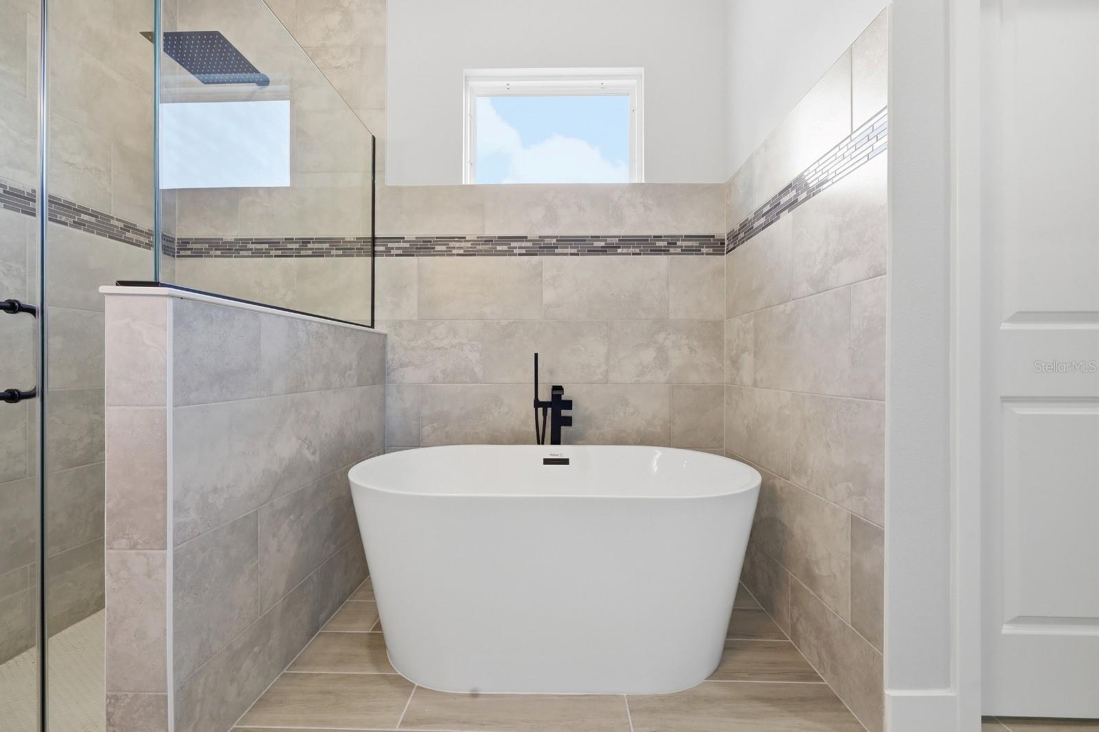 MARION OAKS - Residential