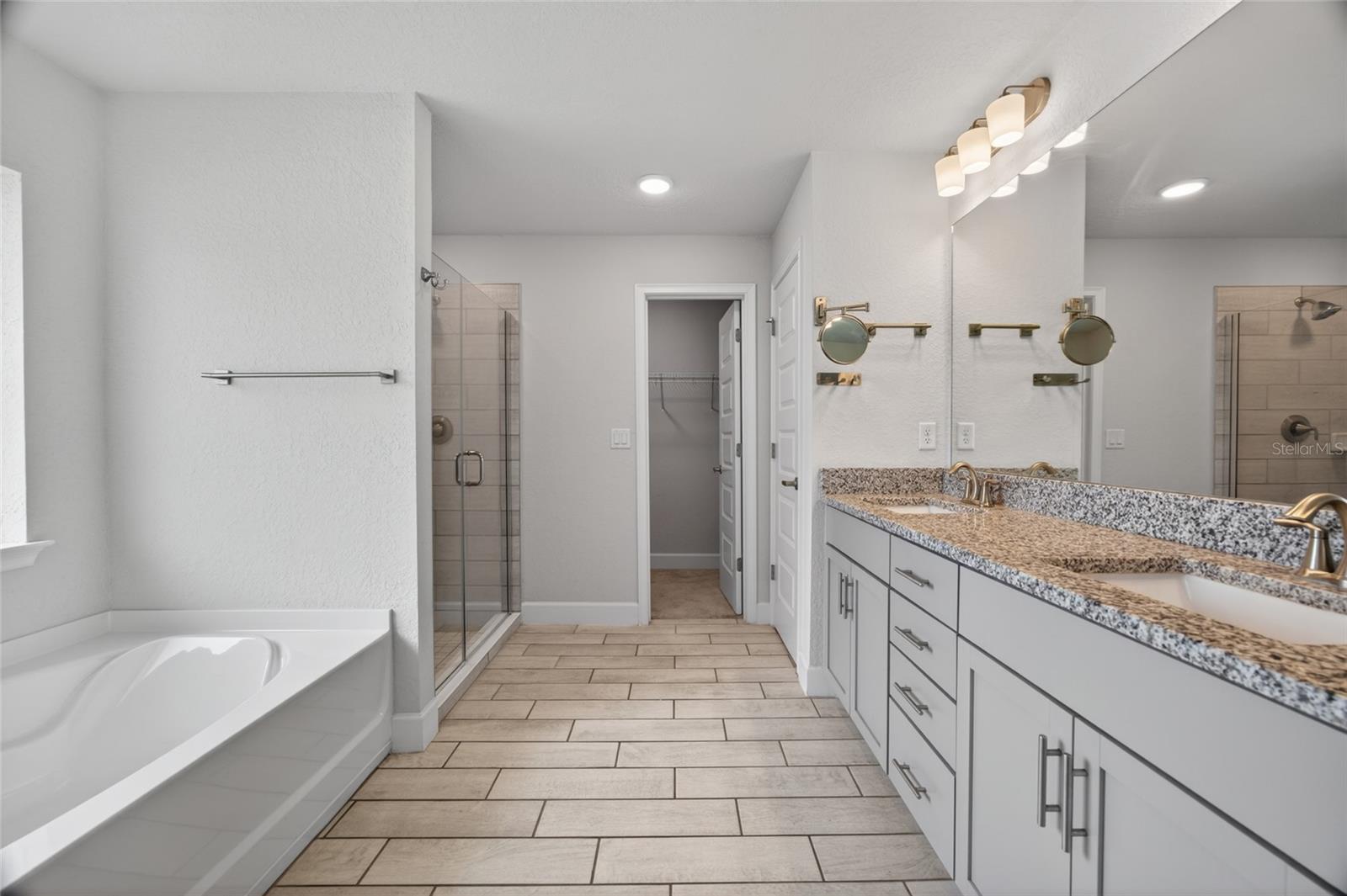 BROOKHAVEN - Residential