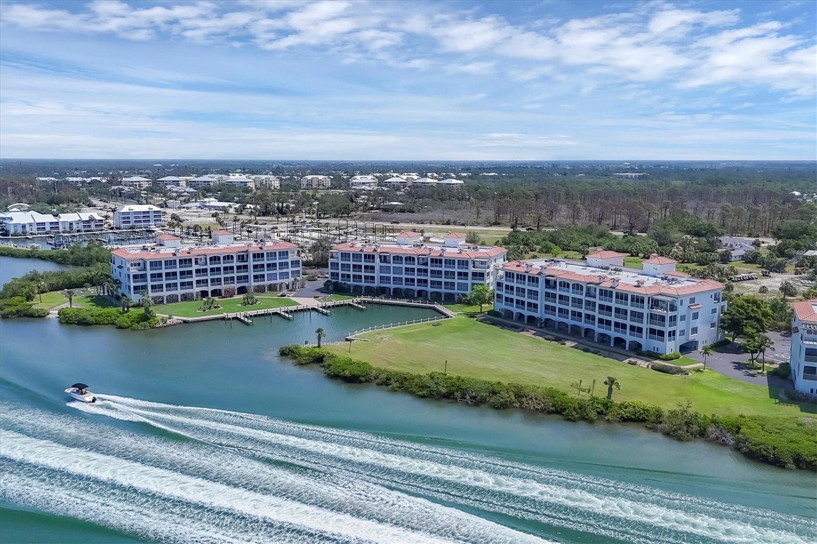 HACIENDA DEL MAR - Residential