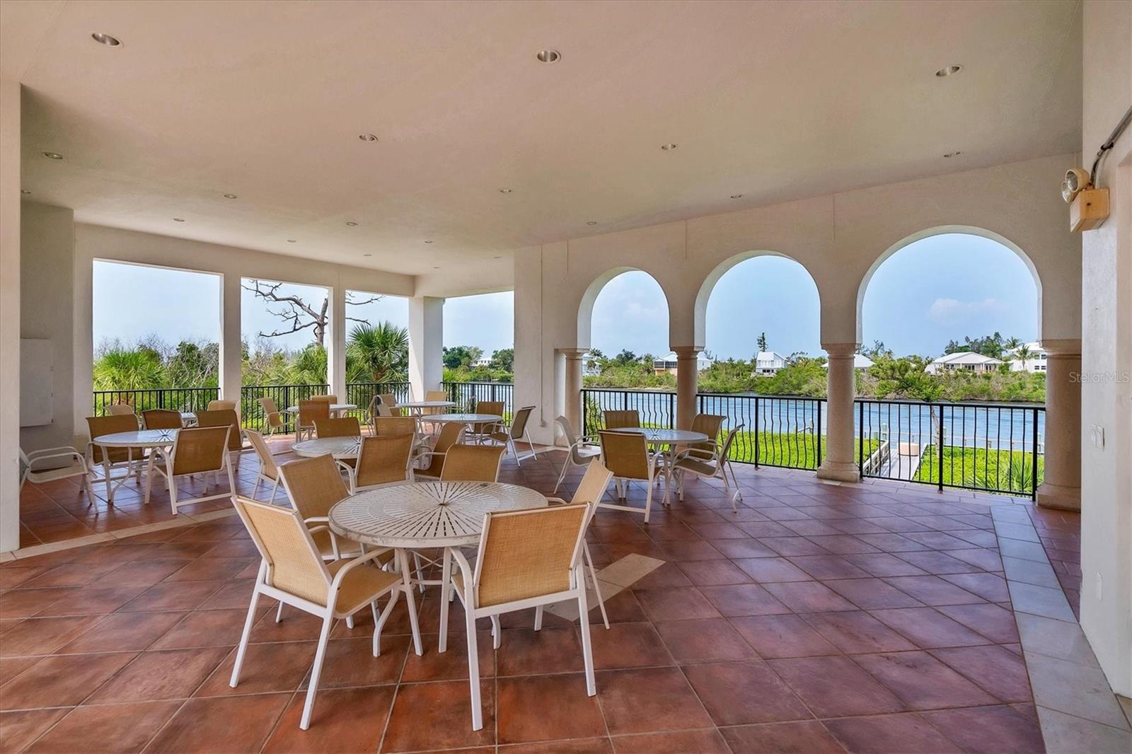 HACIENDA DEL MAR - Residential
