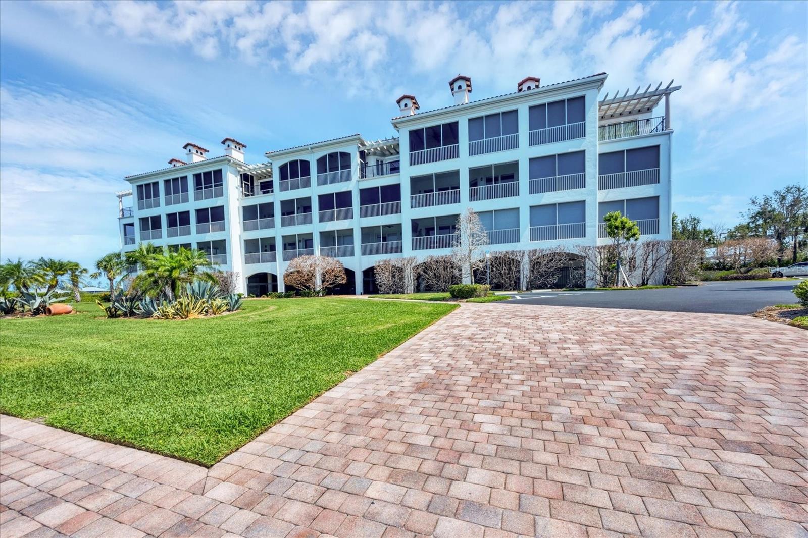 HACIENDA DEL MAR - Residential
