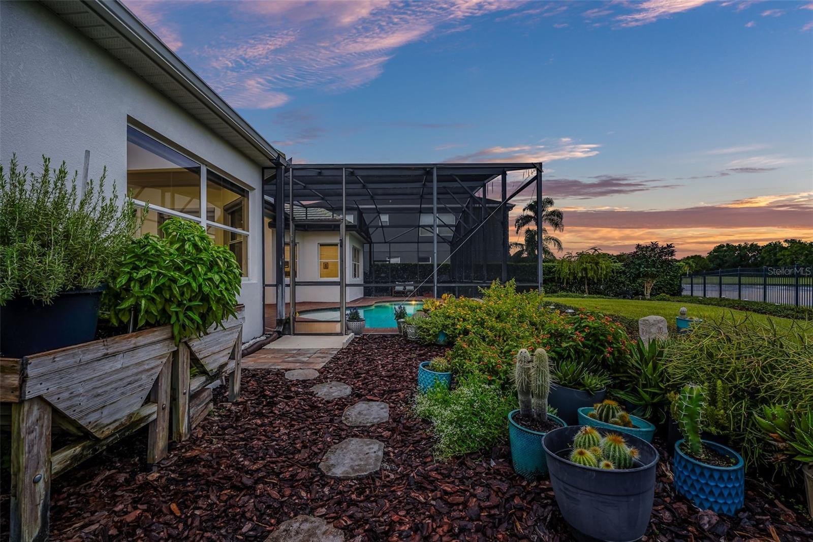 BUCKINGHAM ESTATES - Residential