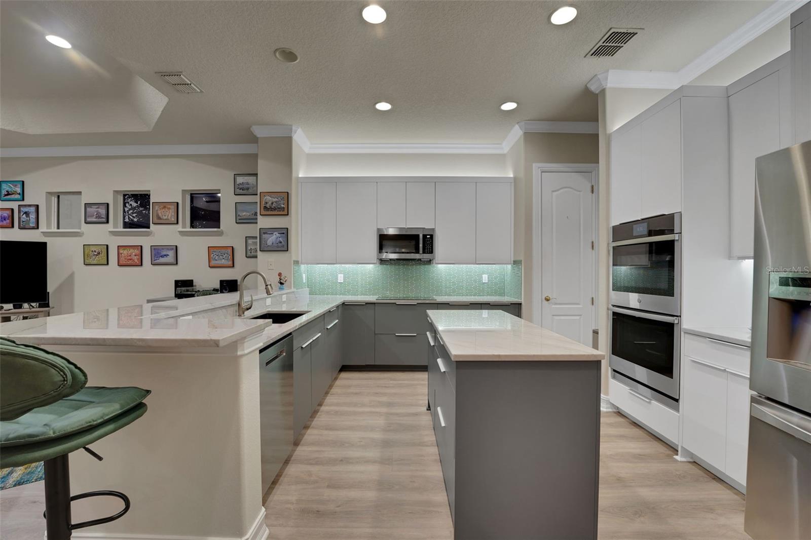 BUCKINGHAM ESTATES - Residential