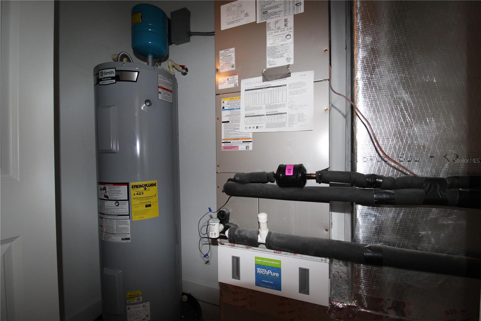 BLUES CREEK - Residential Lease