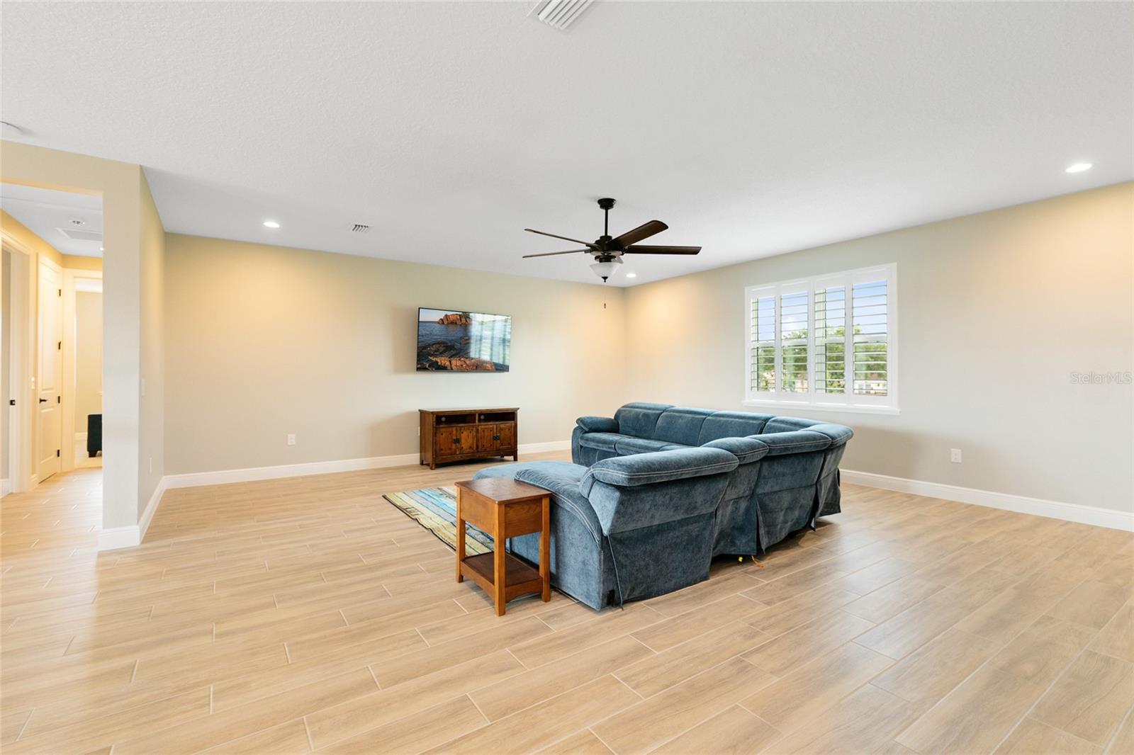 LAKE BARTON/LA SHORE SUB - Residential