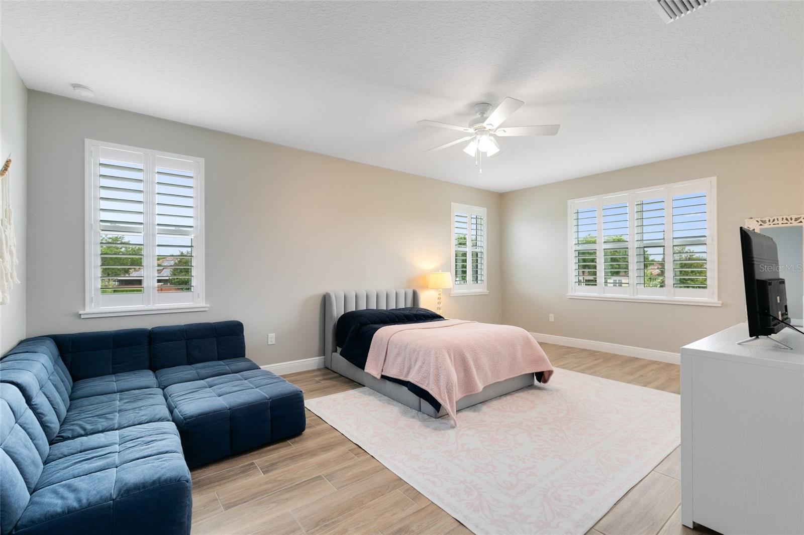 LAKE BARTON/LA SHORE SUB - Residential