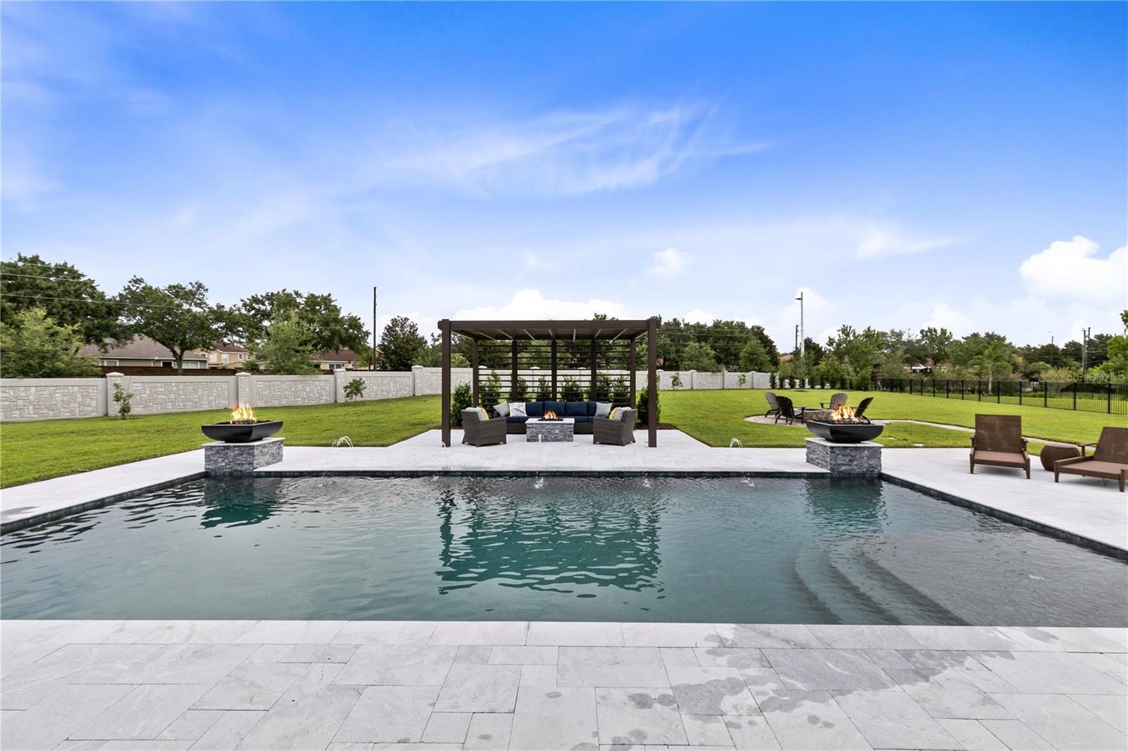 LAKE BARTON/LA SHORE SUB - Residential