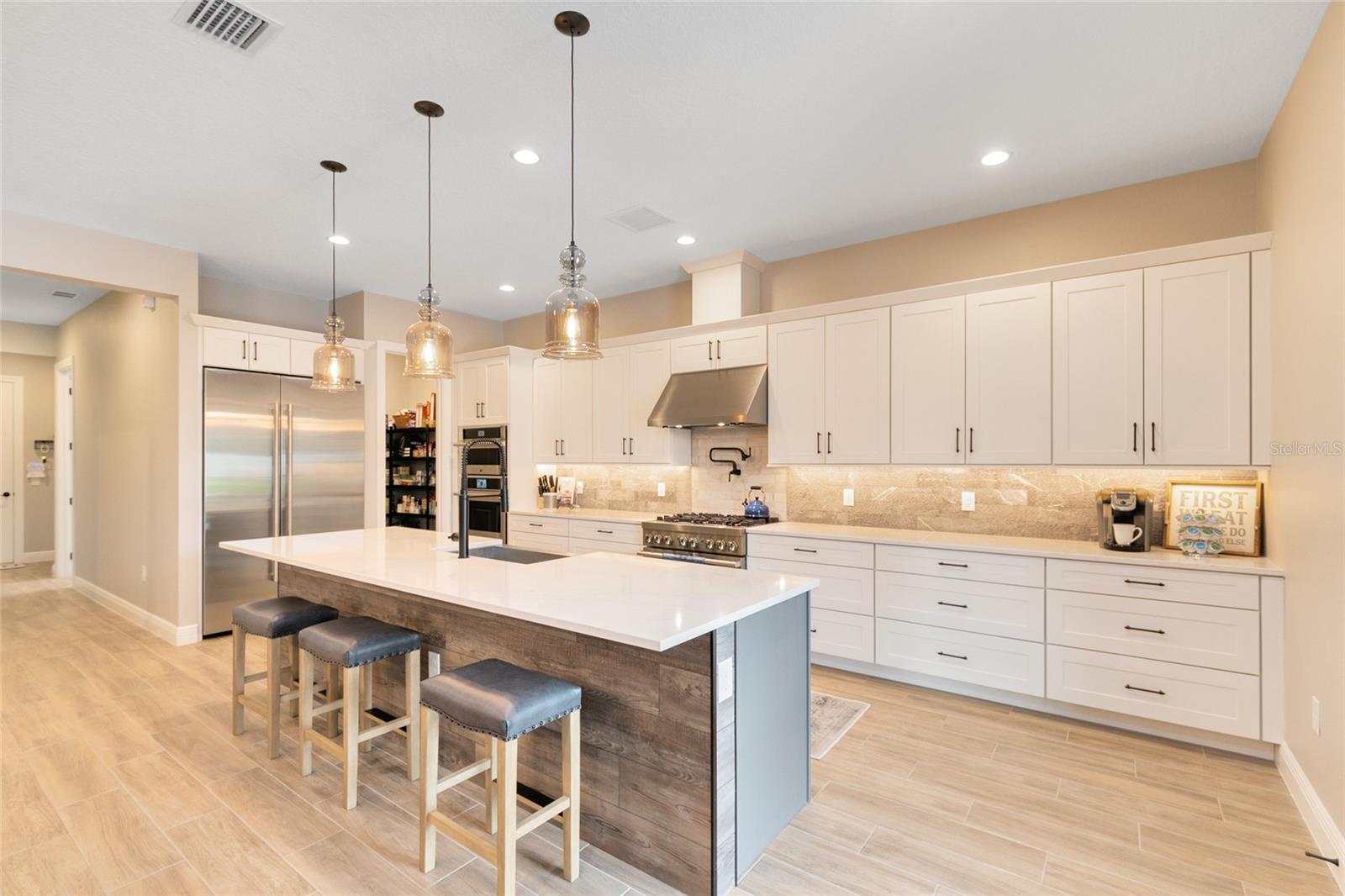 LAKE BARTON/LA SHORE SUB - Residential