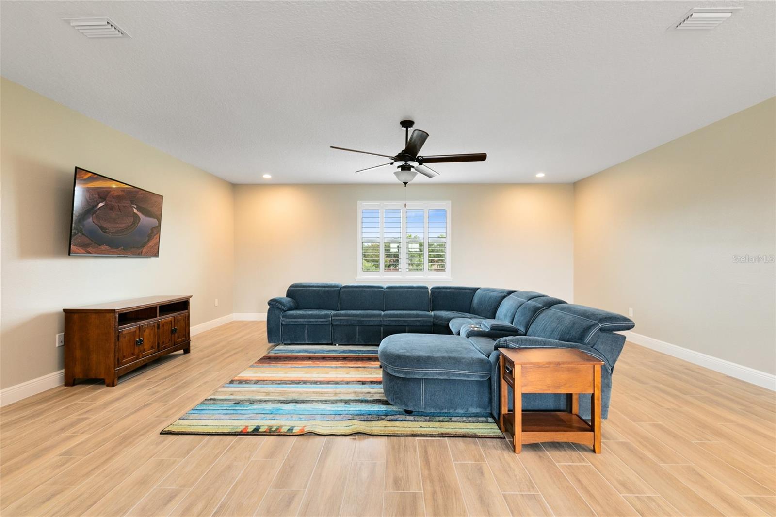 LAKE BARTON/LA SHORE SUB - Residential