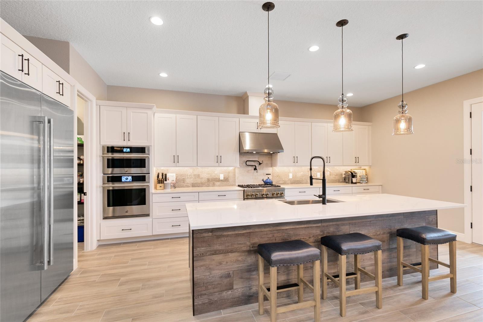 LAKE BARTON/LA SHORE SUB - Residential