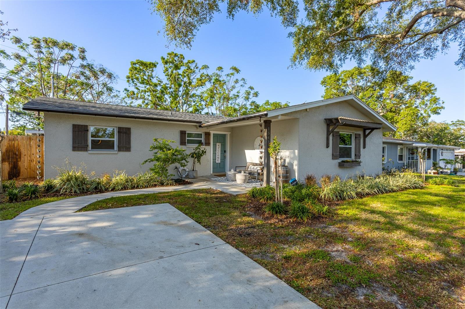 1543 GENTRY STREET