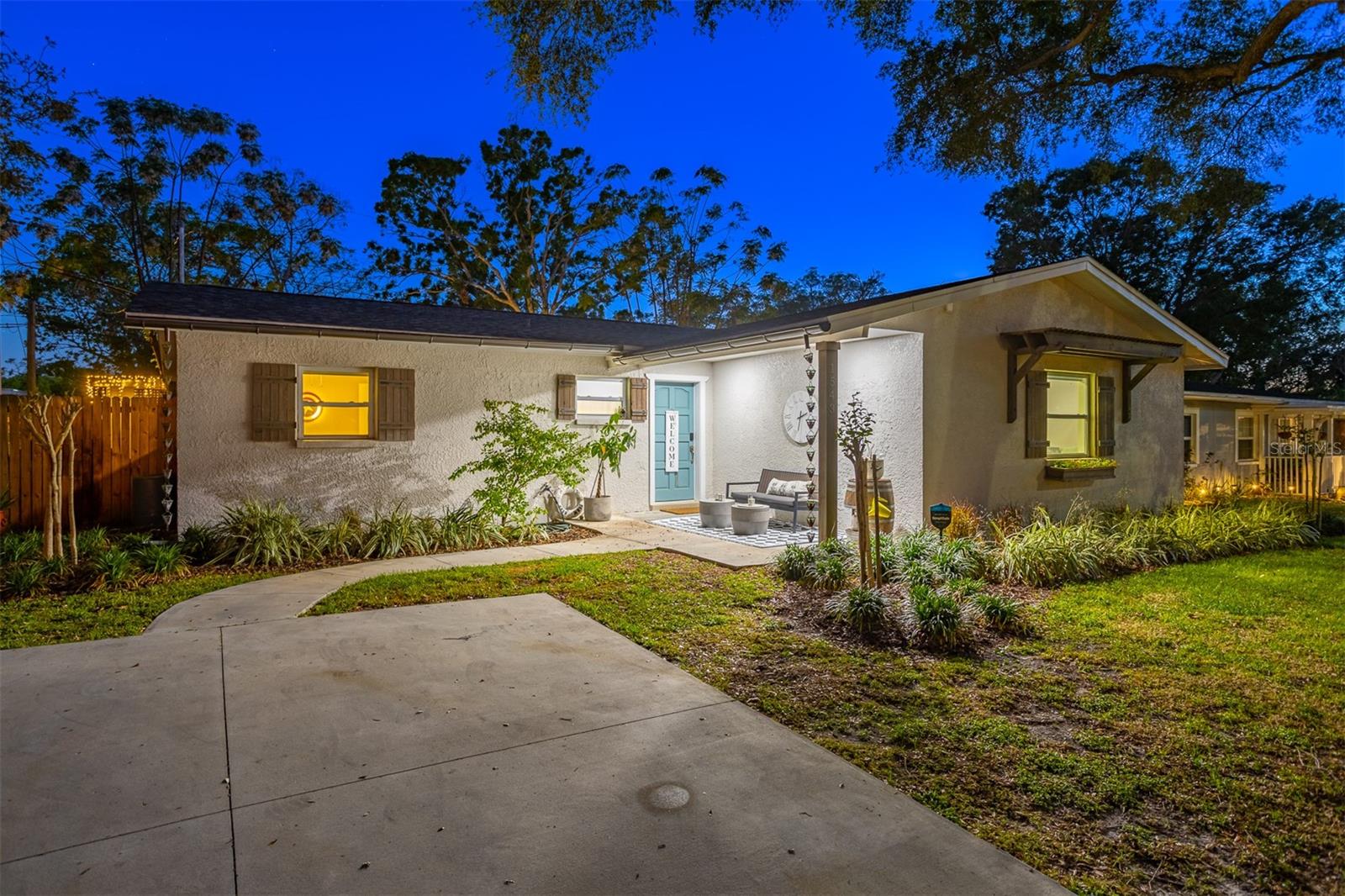 1543 GENTRY STREET