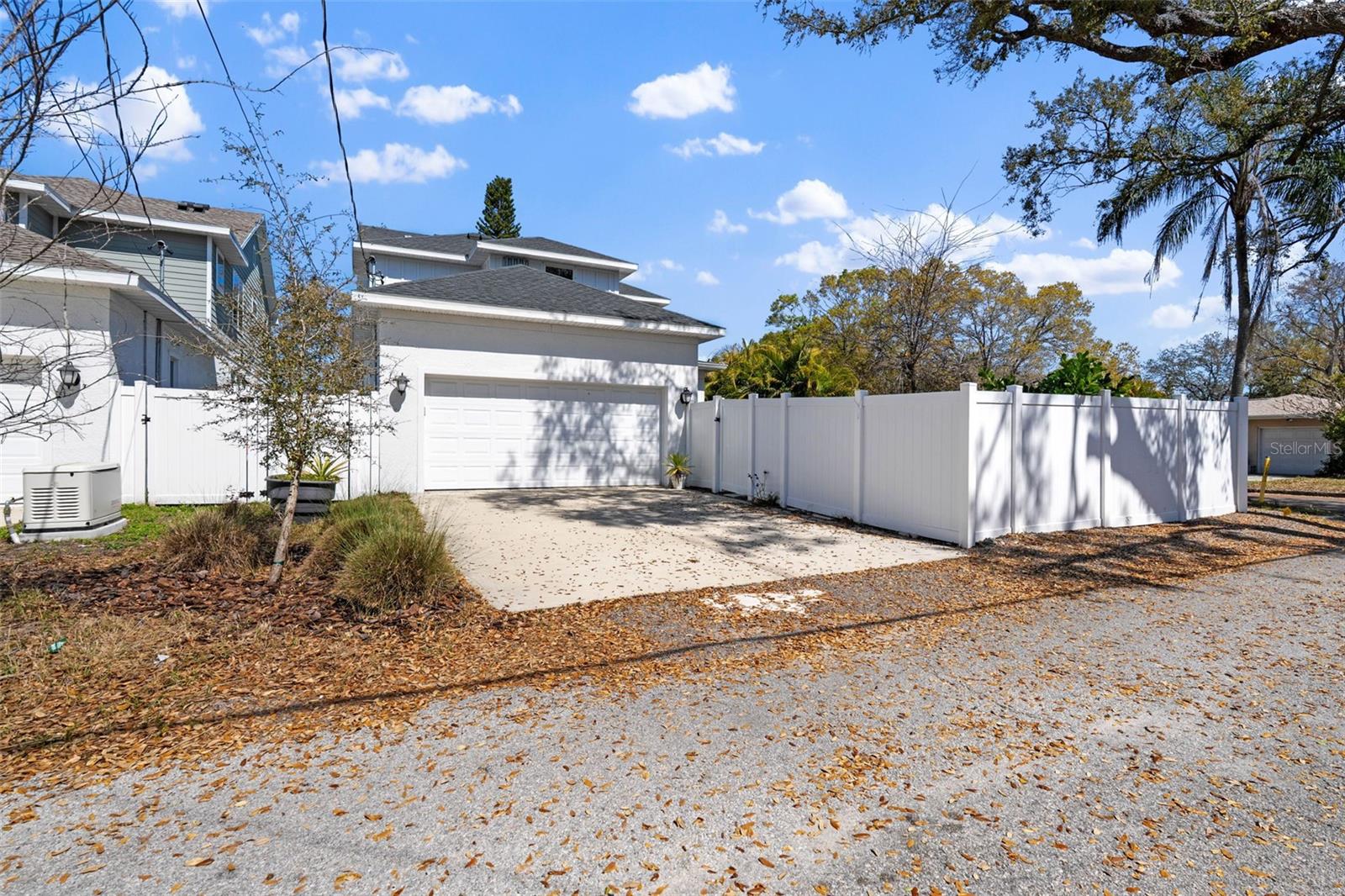 INTER BAY - Residential