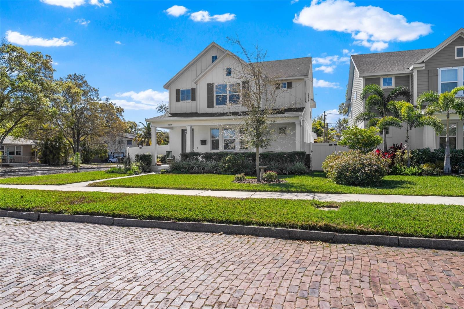 INTER BAY - Residential