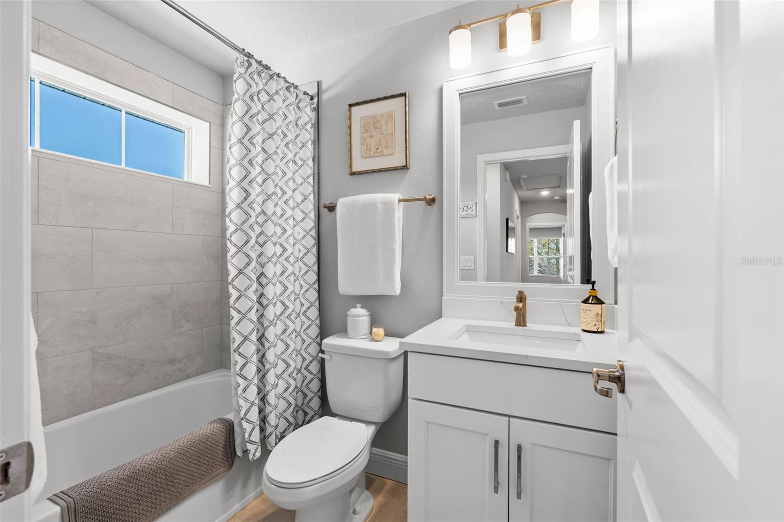 INTER BAY - Residential