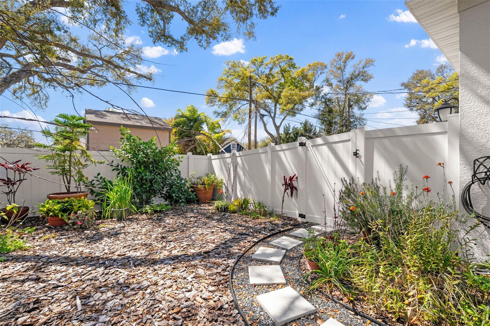 INTER BAY - Residential