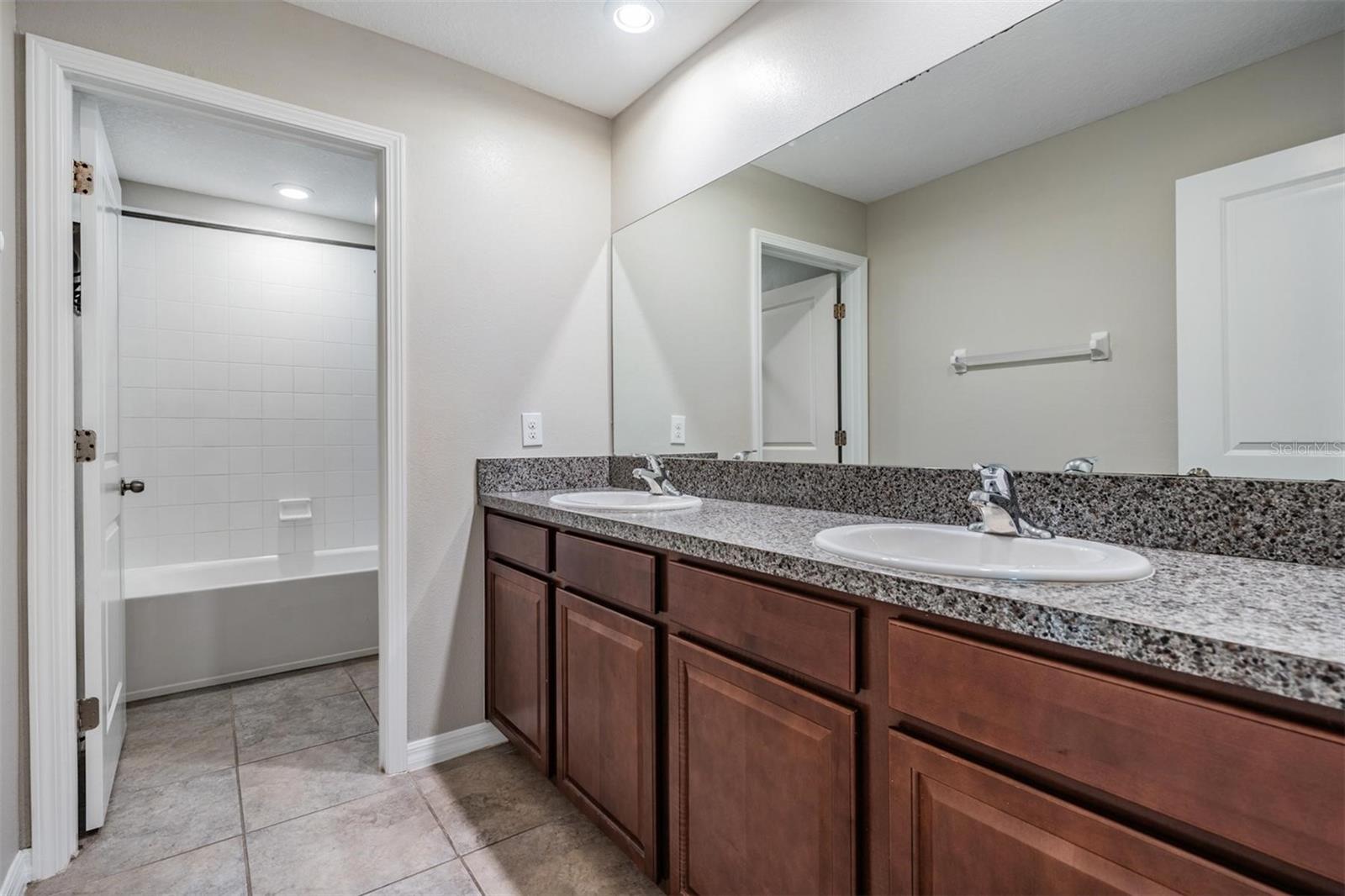 AYERSWORTH GLEN PH 3B - Residential