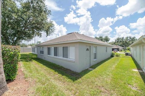 A home in LAKELAND