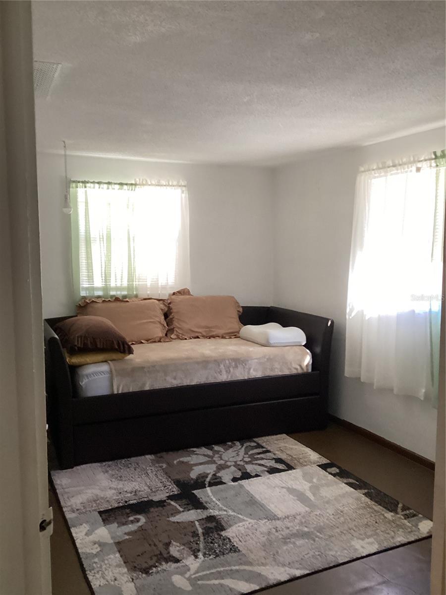 REGENCY PARK - Residential