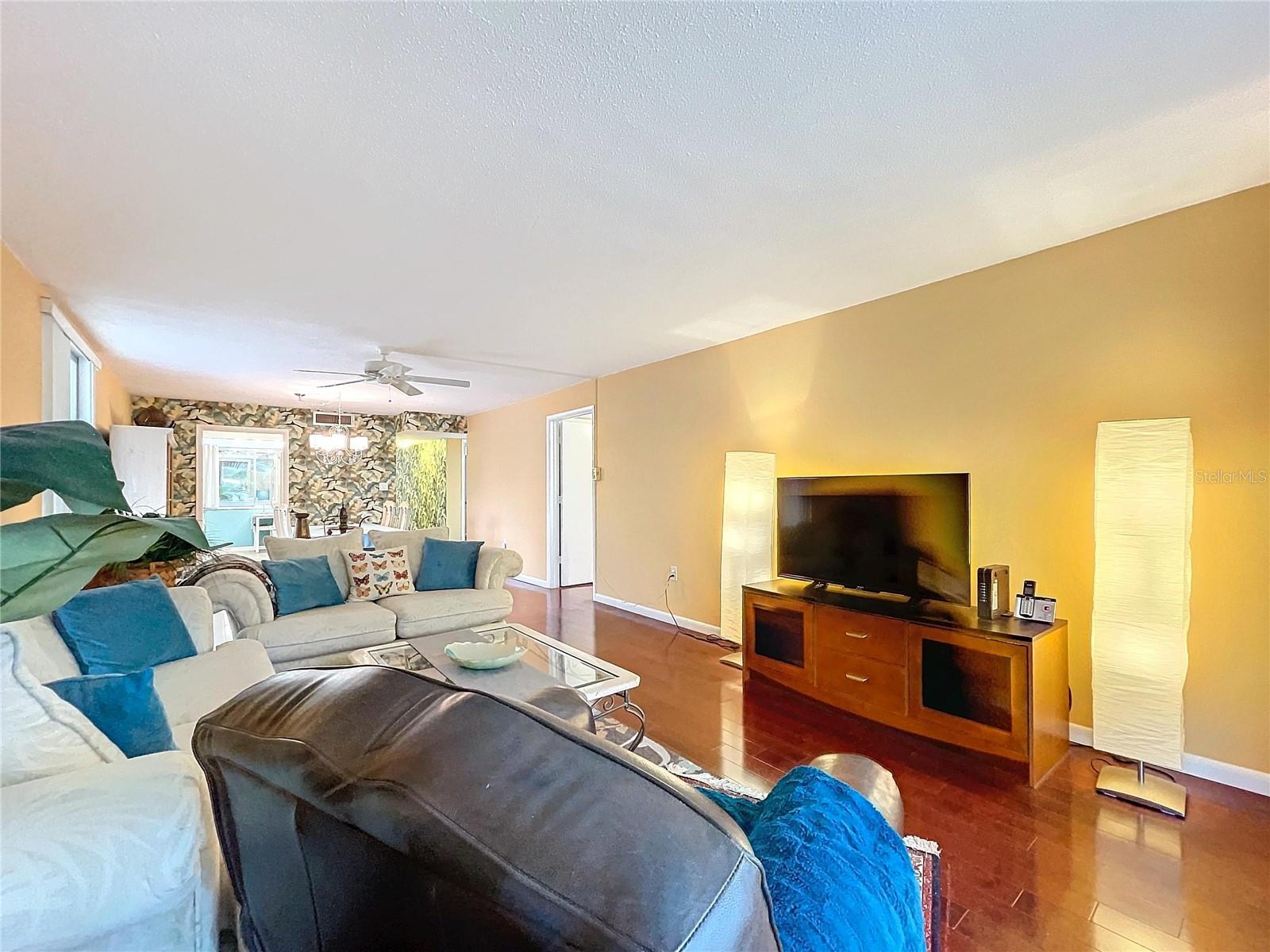 1012 PEARCE DRIVE 211