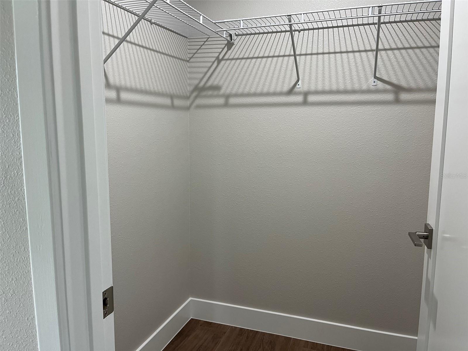 FOREST GROVE BUS CENTER - Residential Lease