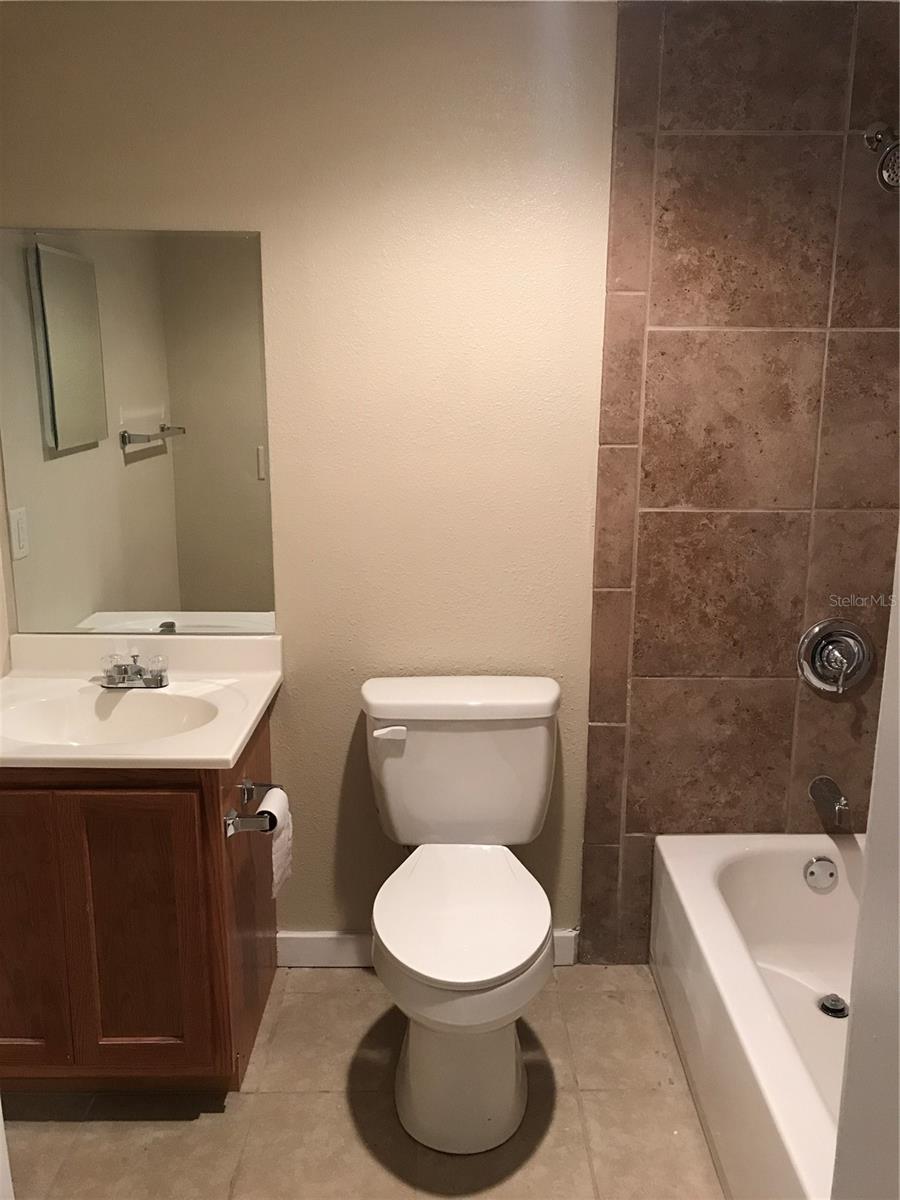 J P DONELLYS SUB - Residential Lease