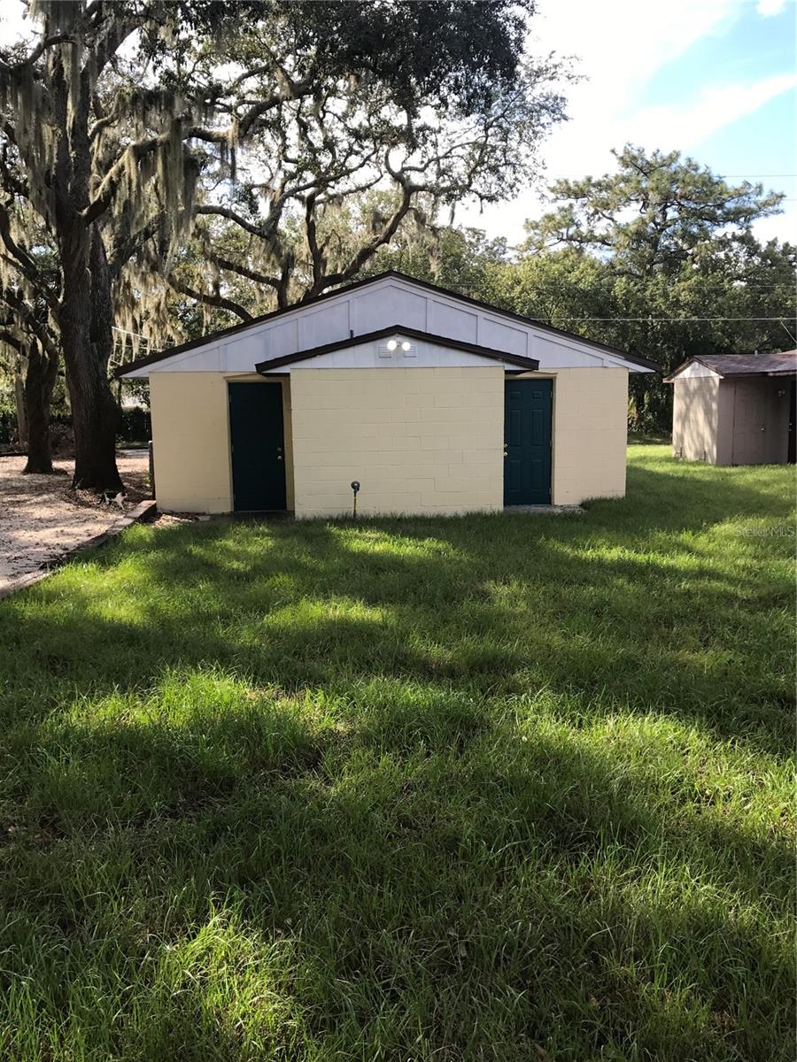 J P DONELLYS SUB - Residential Lease