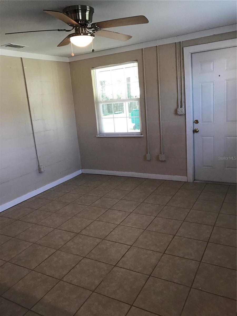 J P DONELLYS SUB - Residential Lease