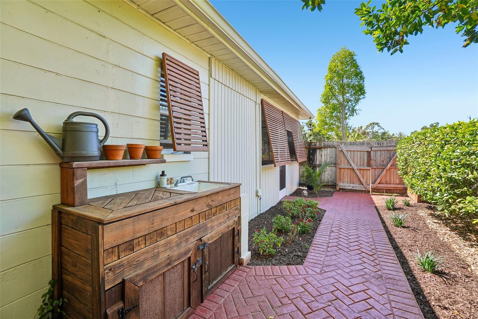 SUNNY LAWN ESTATES - Residential