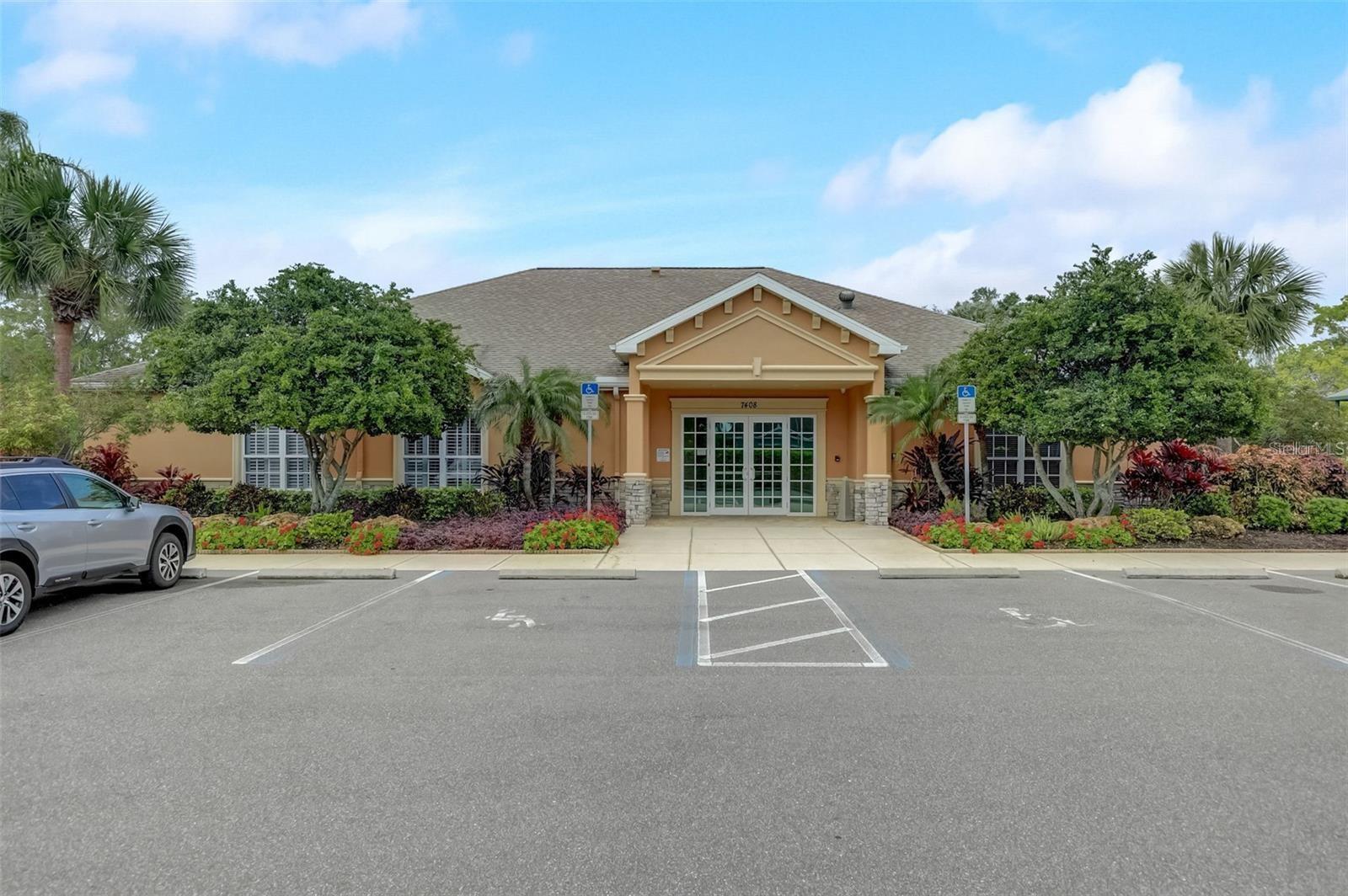 PALMA SOLA TRACE - Residential