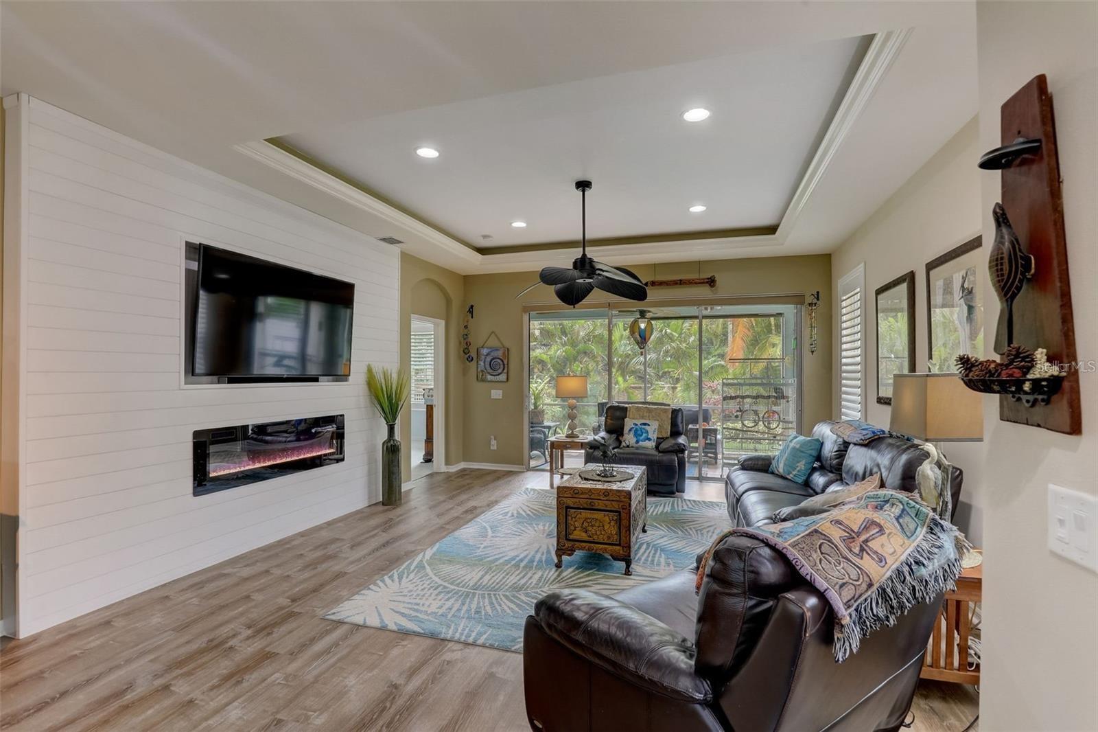 PALMA SOLA TRACE - Residential