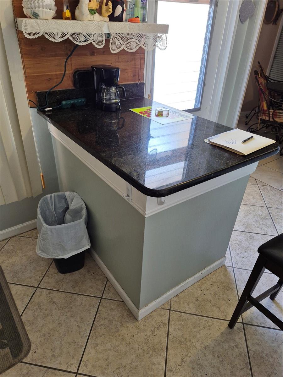 LAKESHORE CLUB - Residential