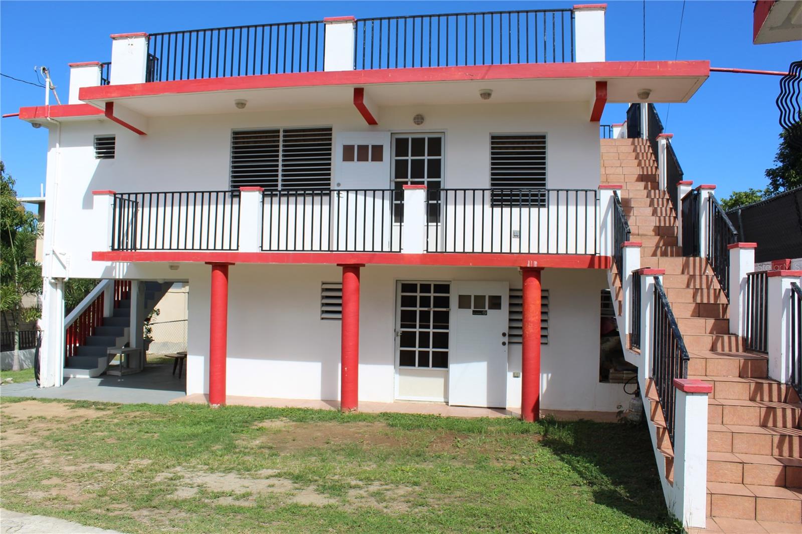 BRAVOS DE BOSTON - Residential