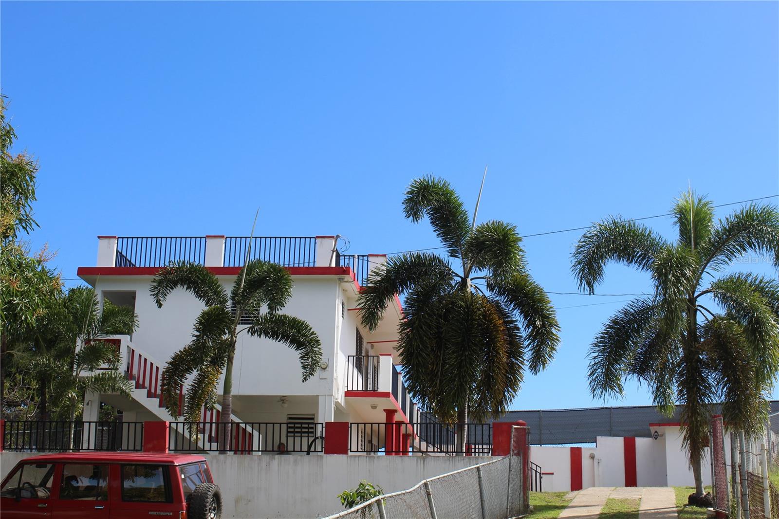 BRAVOS DE BOSTON - Residential