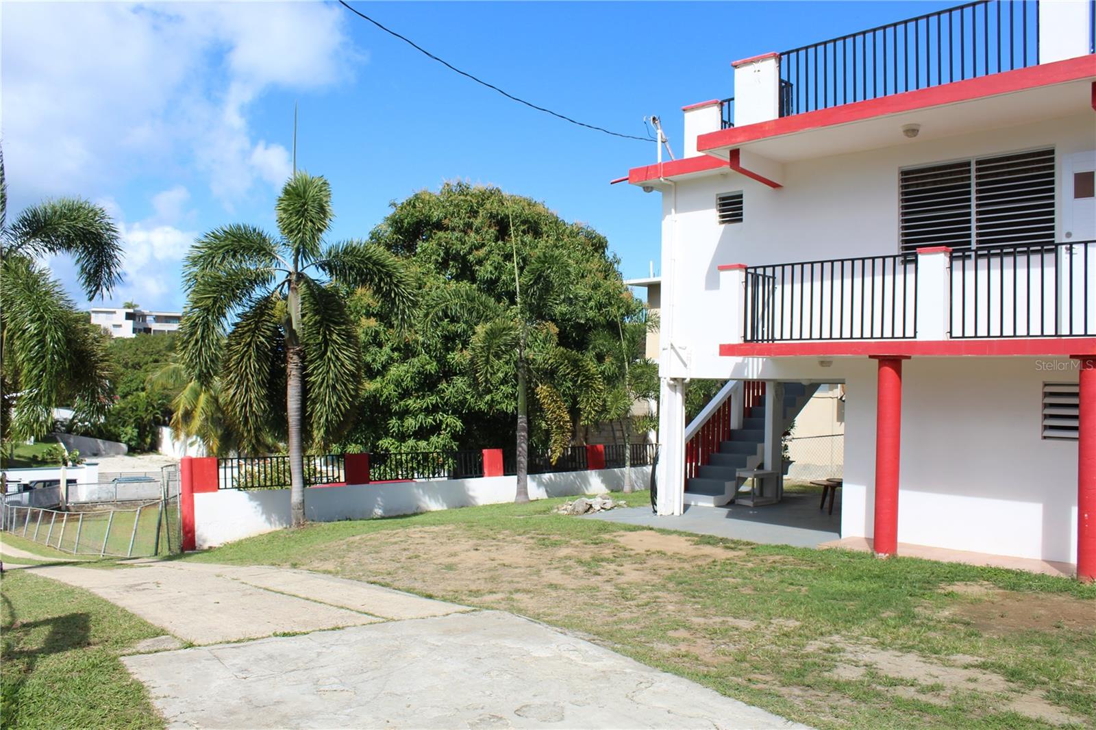 BRAVOS DE BOSTON - Residential