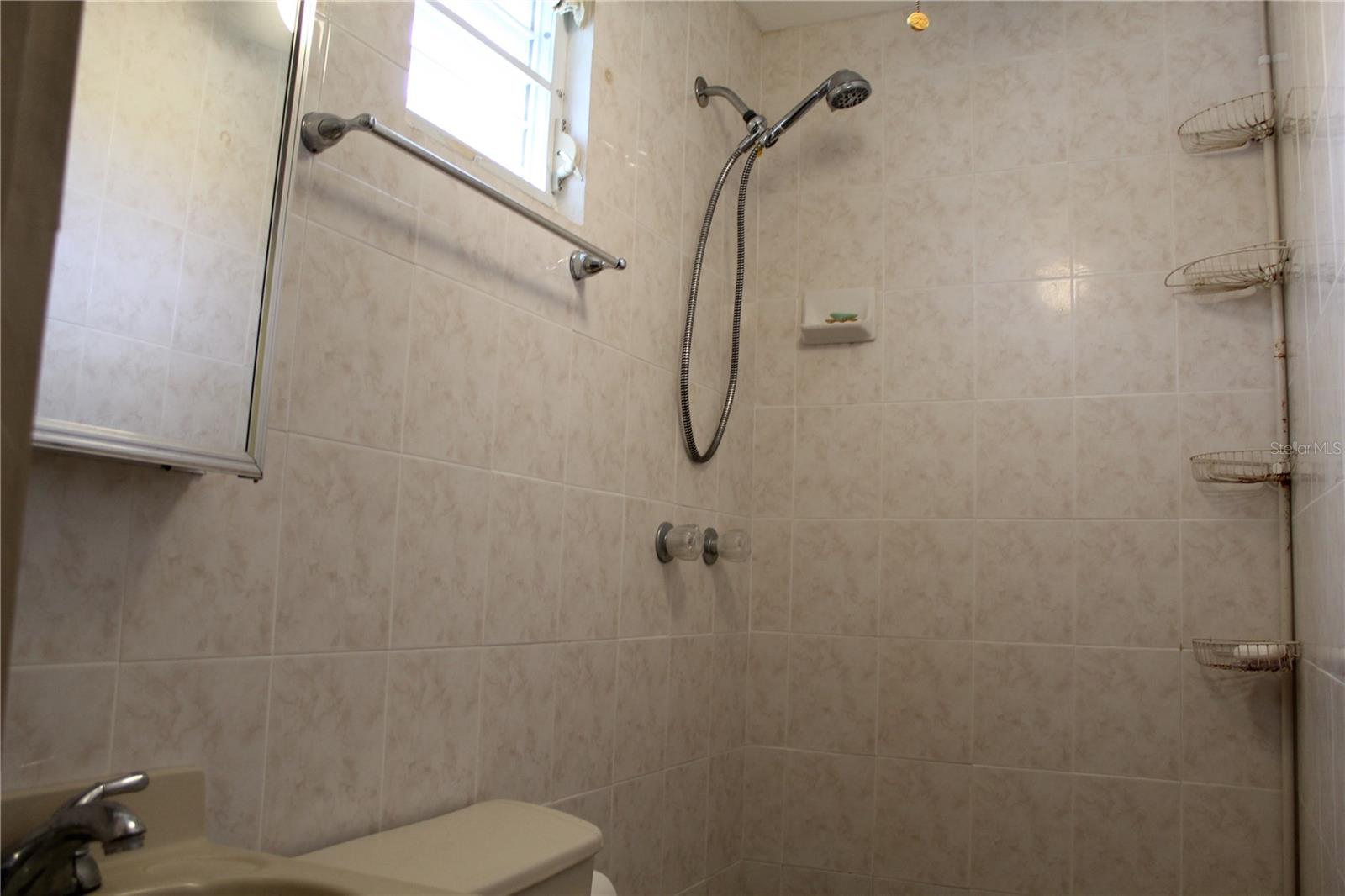 BRAVOS DE BOSTON - Residential