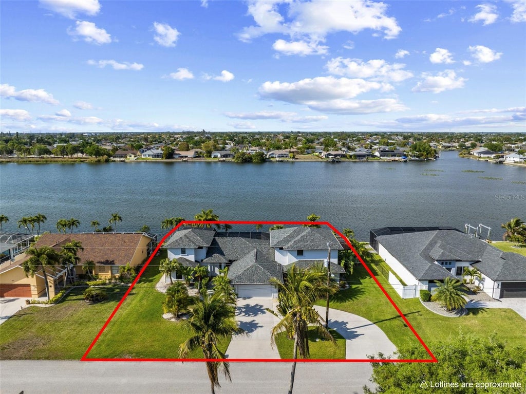 Photo of 313 SE 6th Street, Cape Coral, FL 33990 (MLS # TB8555991)