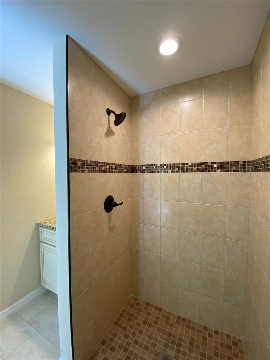 MARION OAKS UN 10 - Residential Lease