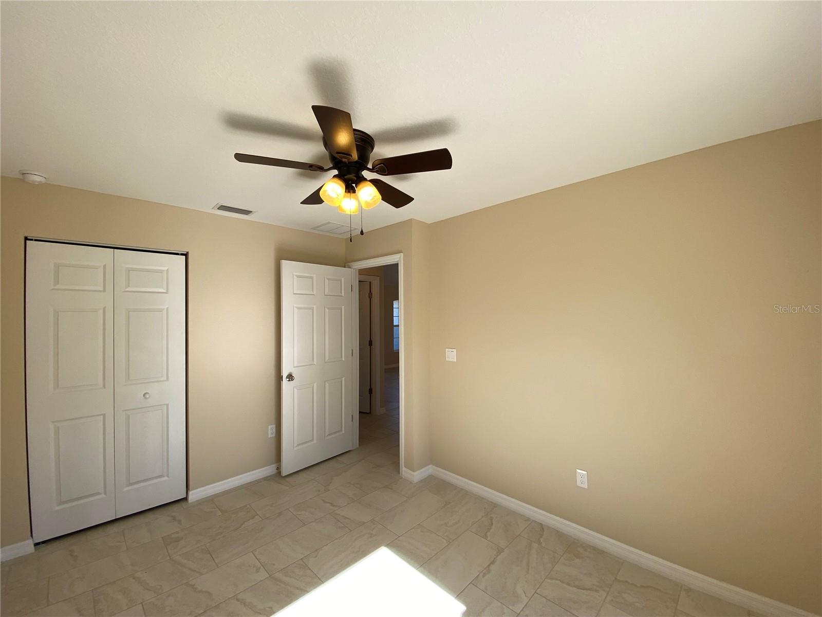 MARION OAKS UN 10 - Residential Lease