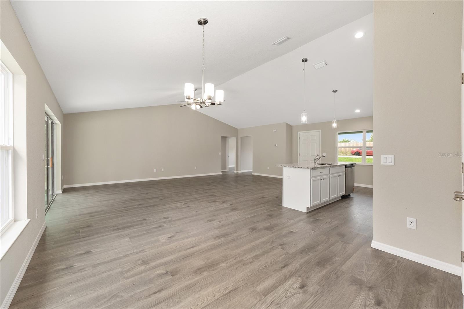 RAINBOW LAKES ESTATE - Residential