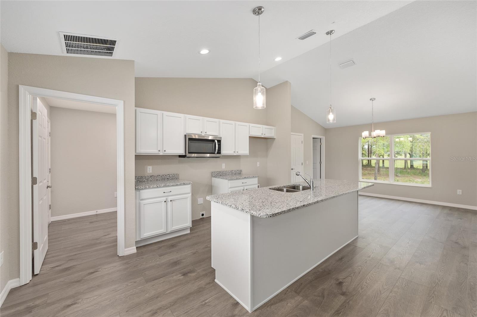 RAINBOW LAKES ESTATE - Residential