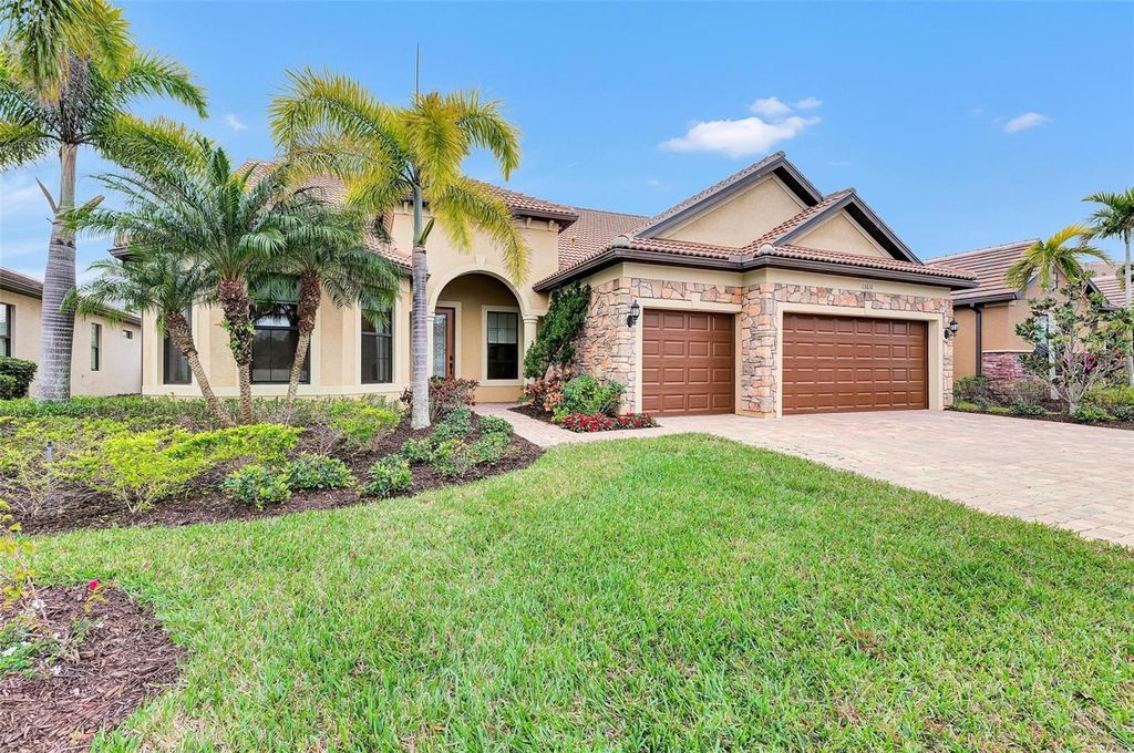 Photo of 13631 Salinas Street, Venice, FL 34293 (MLS # N6144108)