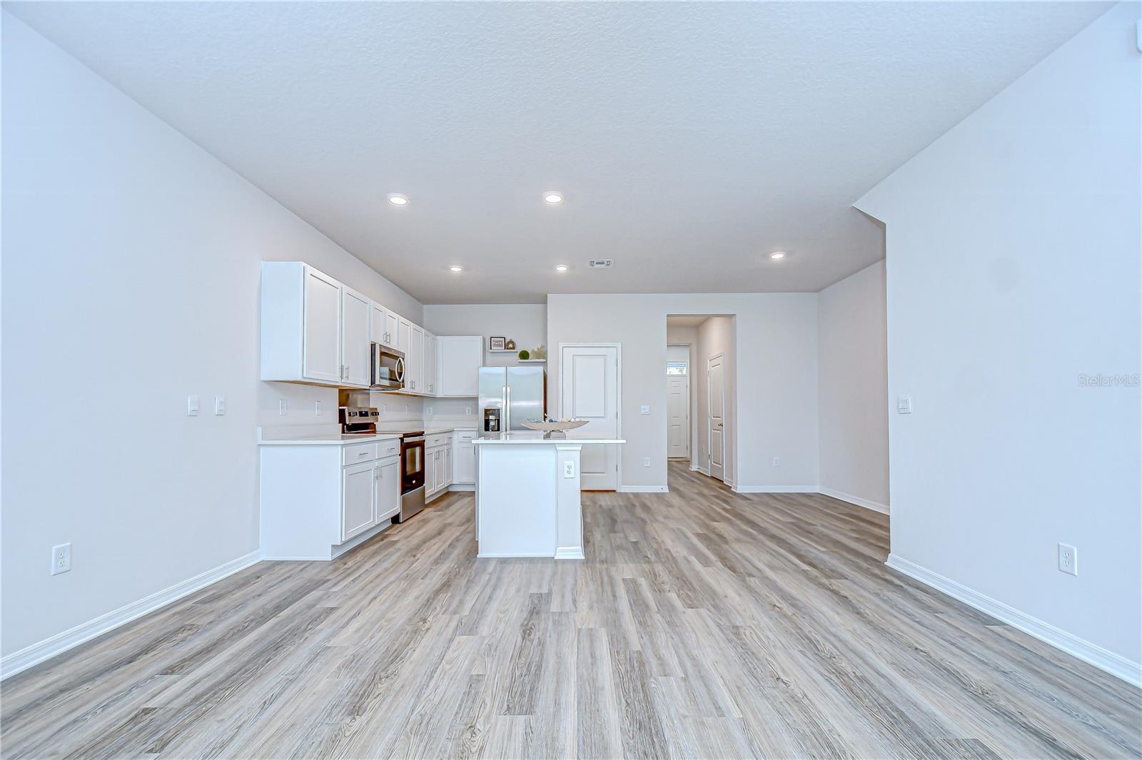AZALEA SHORES - Residential Lease