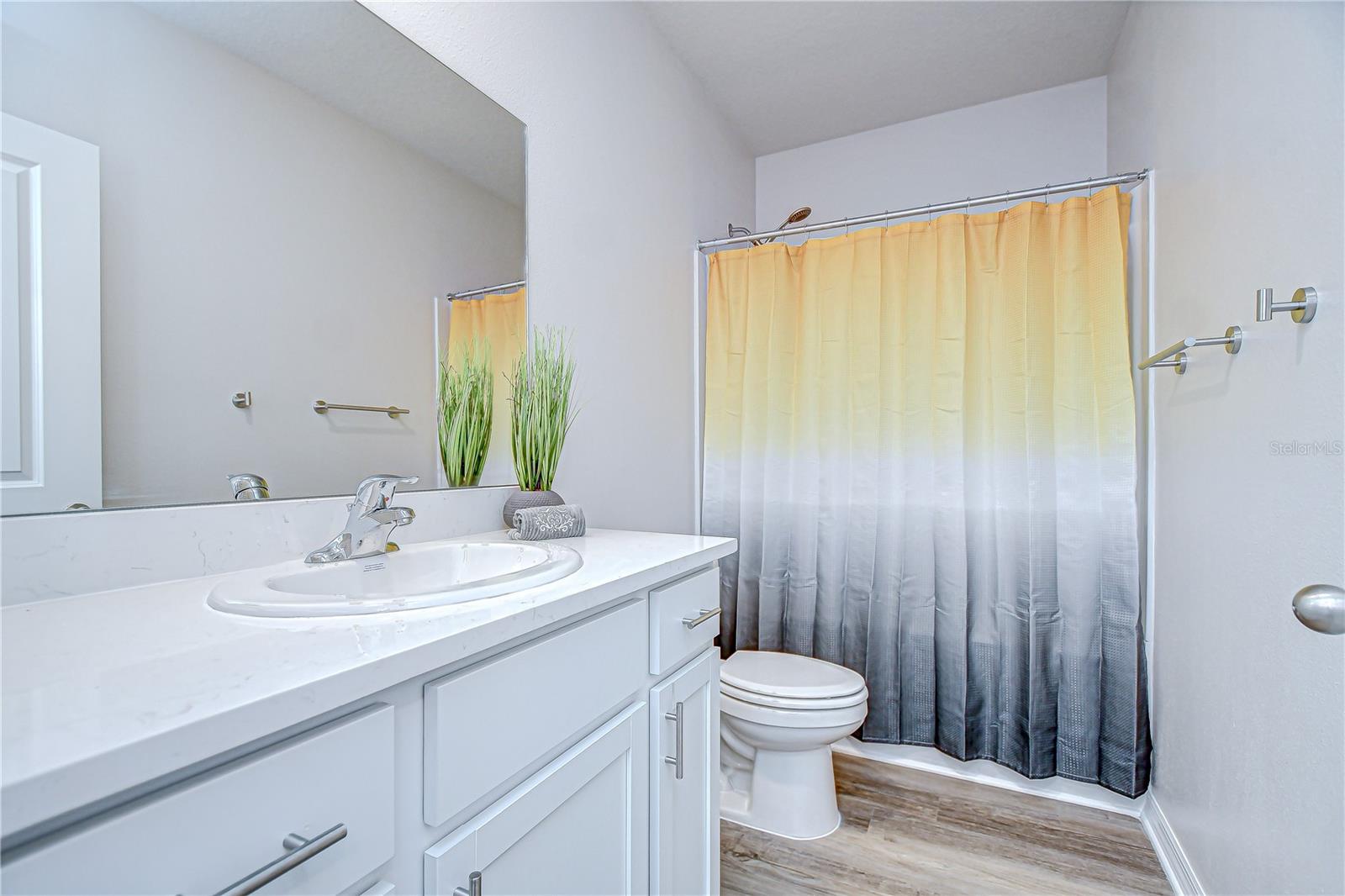 AZALEA SHORES - Residential Lease