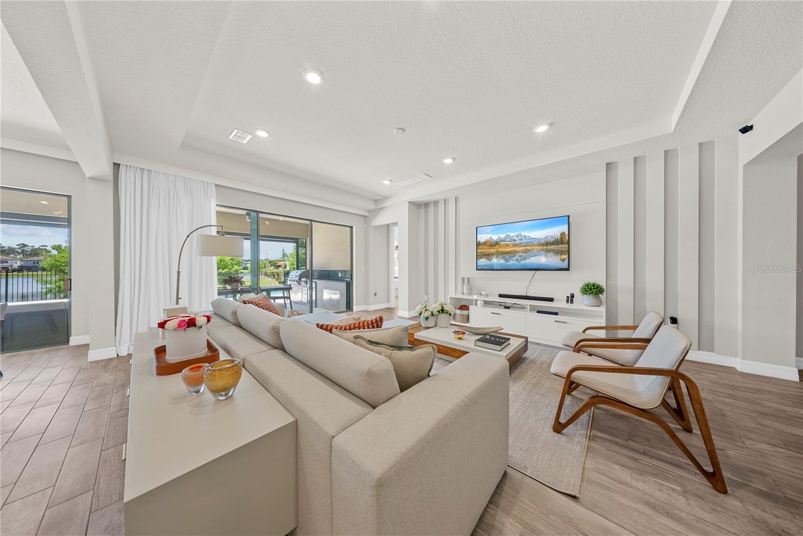 PHILLIPS GROVE - Residential