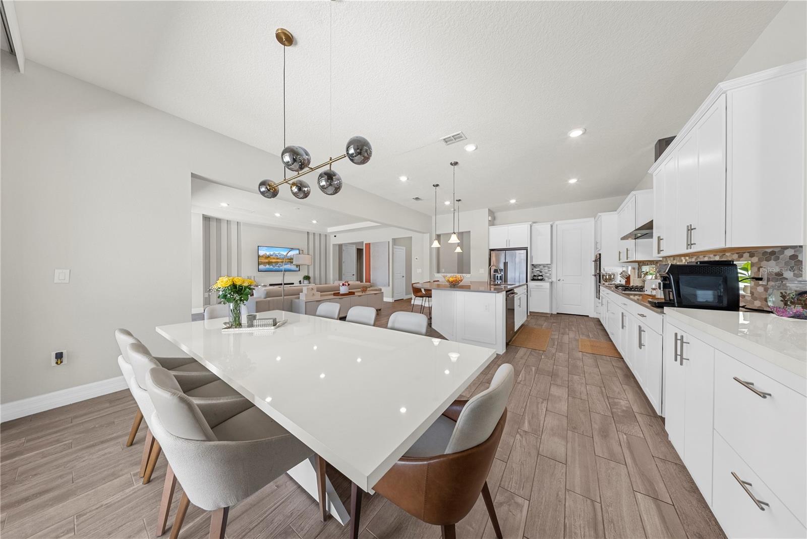 PHILLIPS GROVE - Residential