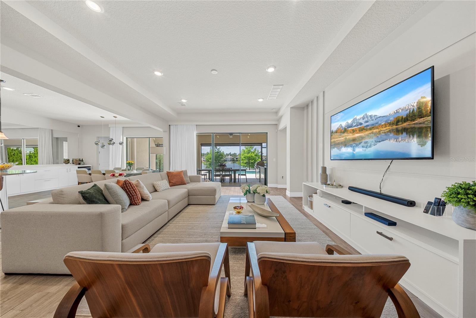 PHILLIPS GROVE - Residential